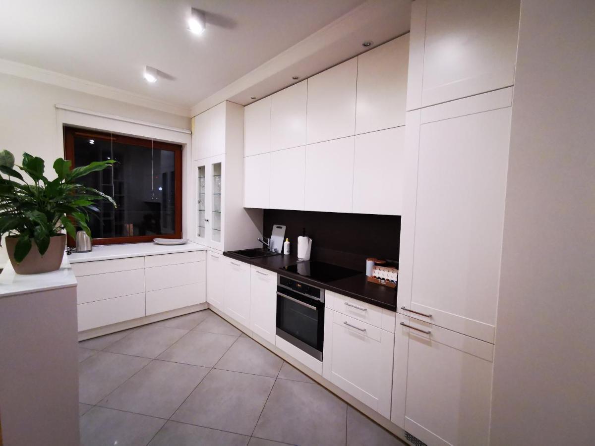 Apartament Central Park キェルツェ エクステリア 写真